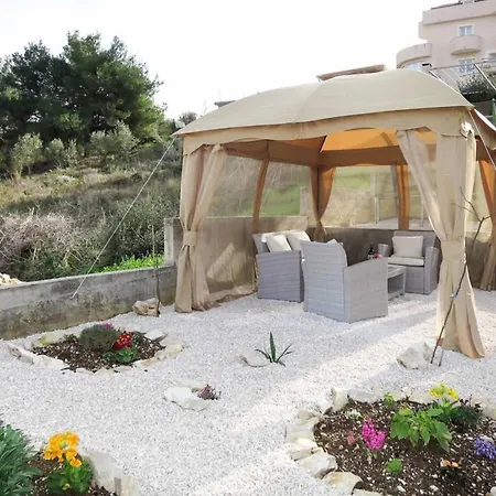 Sea-view With Pool, Terrace, And Outdoor Lounge In Scenic Ciovo Island Apartment *